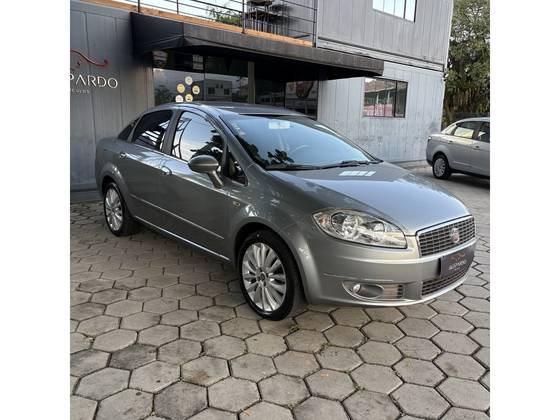 FIAT LINEA 1.8 ABSOLUTE 16V FLEX 4P AUTOMATIZADO FIAT LINEA 1.8 ABSOLUTE 16V FLEX 4P AUTOMATIZADO